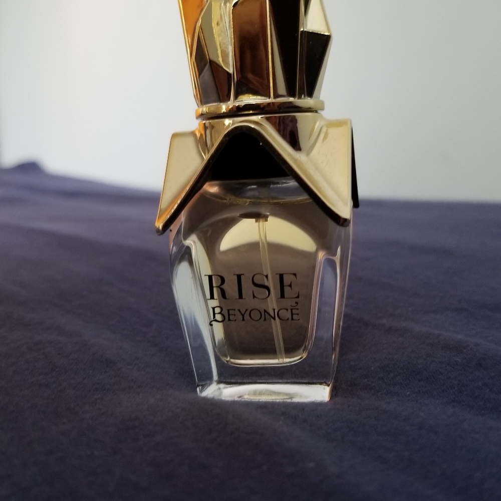Beyonce Rise Perfume - Picture 2 of 2
